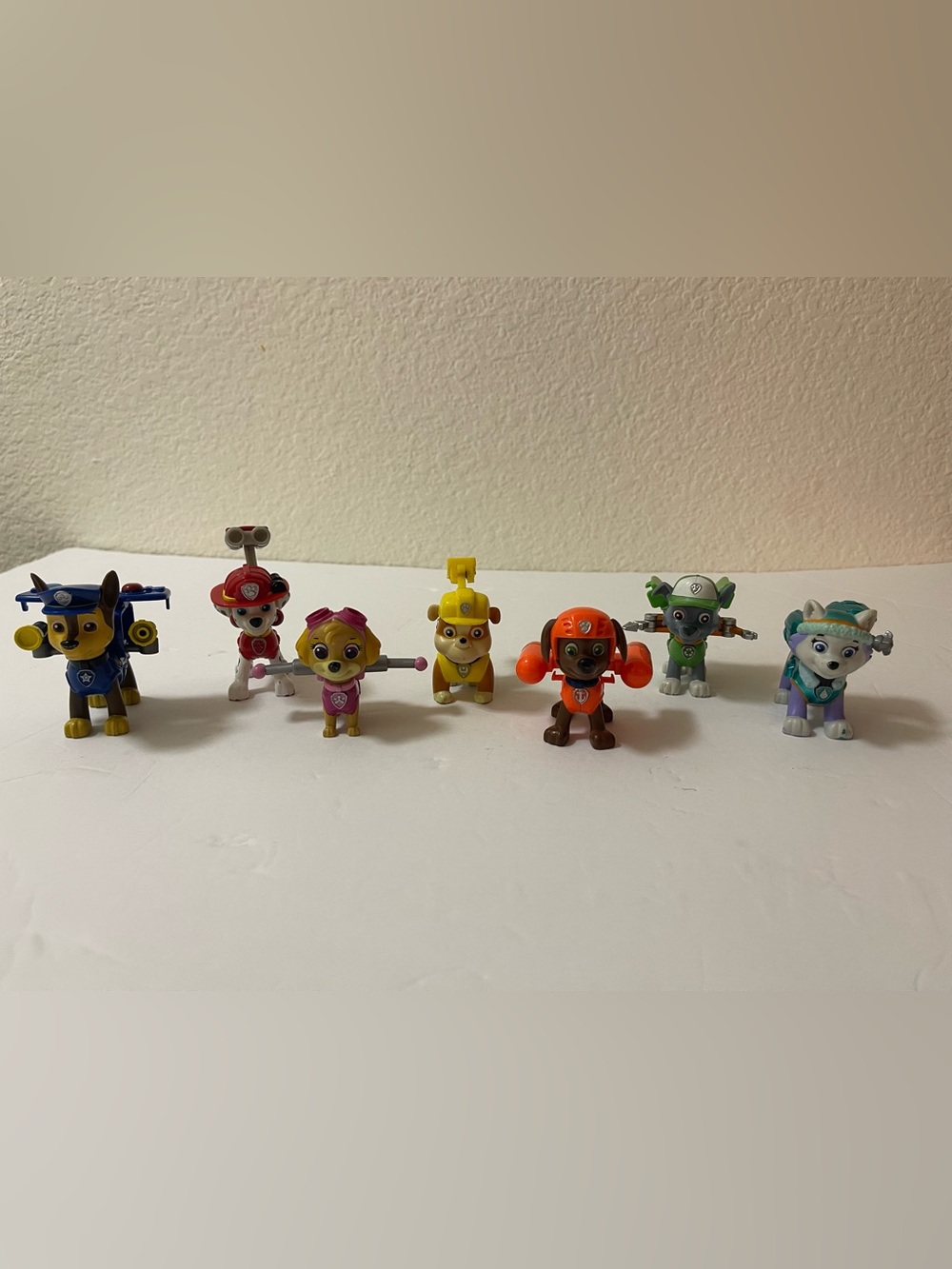 Paw Patrol Action Pack Pups Set INCLUDING Everest with Action Pack